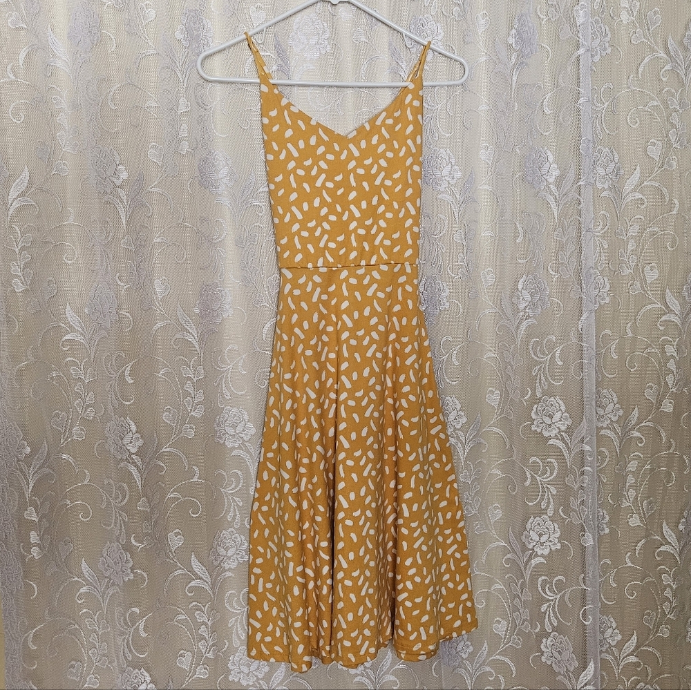 nine britton Mustard Yellow and White Printed Midi Dress